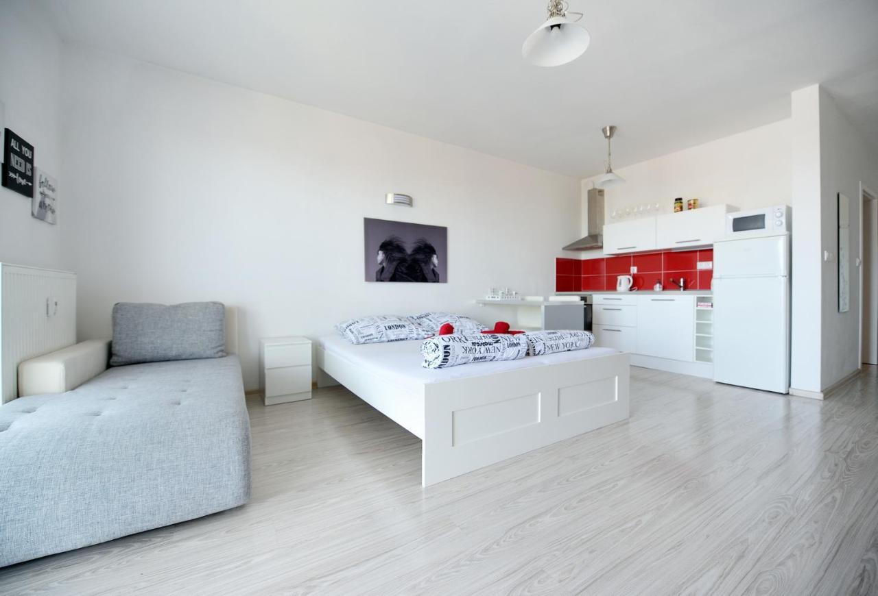 Apartman Centroom Piest'any Exterior foto